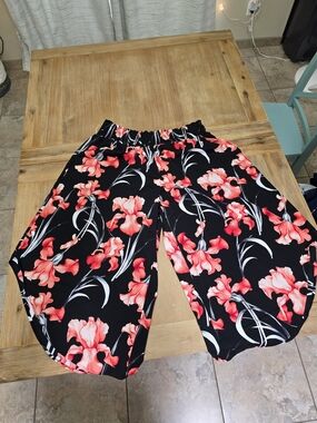 Cato Black Wide-Leg Pants with Coral Floral Print